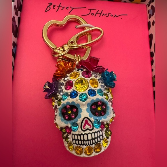 Betsey Johnson Sugar Skull Jeweled Charm Keychain Day of the Dead NWT - Picture 2 of 4